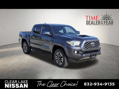 Used 2020 Toyota Tacoma TRD Sport w/ TRD Premium Sport Package RWD image 9