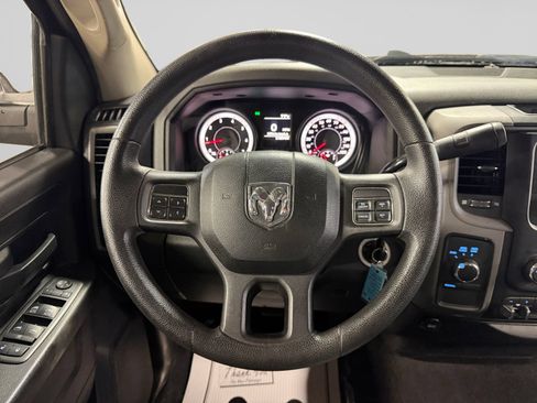Used 2013 RAM 1500 Express AWD/4WD image 19