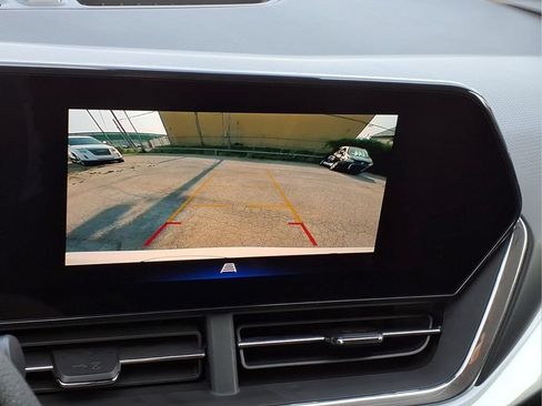 Used 2025 Chevrolet Trax LT FWD image 14