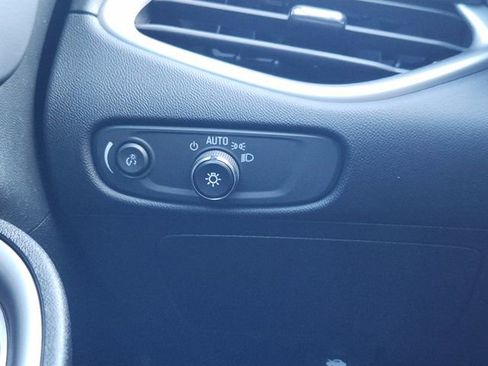 Used 2022 Chevrolet Malibu LS FWD image 23