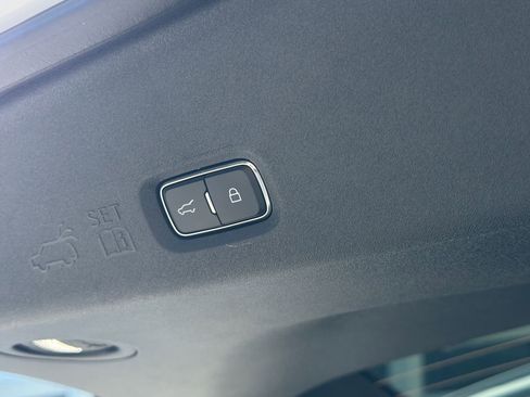 New 2026 Lincoln Navigator L Reserve w/ Jet Appearance Package AWD/4WD image 9