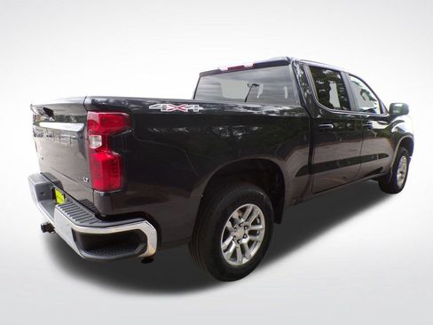 Used 2024 Chevrolet Silverado 1500 LT AWD/4WD image 7