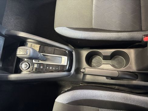 Used 2025 Nissan Versa SV FWD image 39