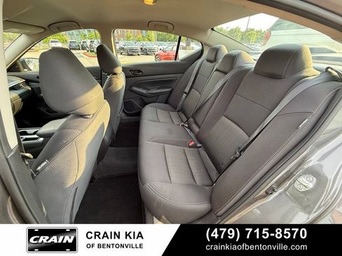 Used 2024 Nissan Altima 2.5 SV FWD image 25