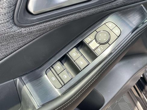 Used 2023 Nissan Rogue SV FWD image 18