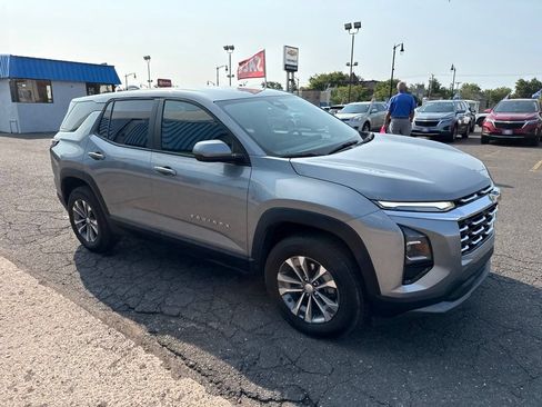 Certified 2026 Chevrolet Equinox LT AWD/4WD image 6