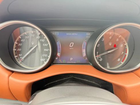 Used 2017 Maserati Levante w/ Luxury Package image 20