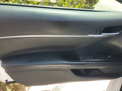 Used 2023 Toyota Camry SE FWD image 18