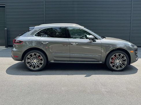 Used 2016 Porsche Macan Turbo AWD/4WD image 6