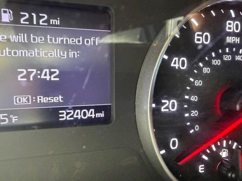 Used 2022 Kia Seltos EX AWD/4WD image 8