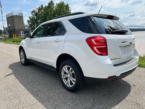 Used 2017 Chevrolet Equinox LT w/ Convenience Package AWD/4WD image 3