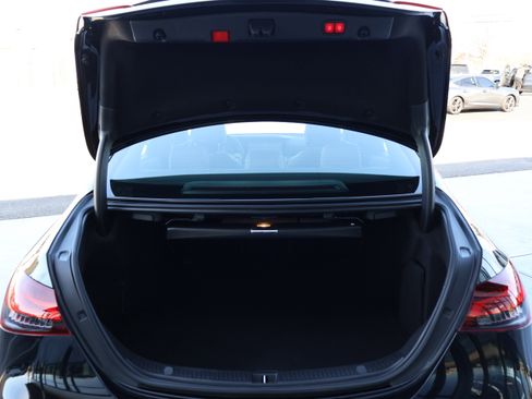 Used 2022 Mercedes-Benz E 450 4MATIC Sedan image 21