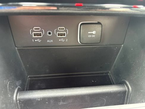 Used 2023 Jeep Grand Cherokee Laredo RWD image 26