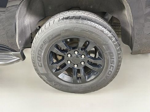 Used 2019 Chevrolet Tahoe LT image 33