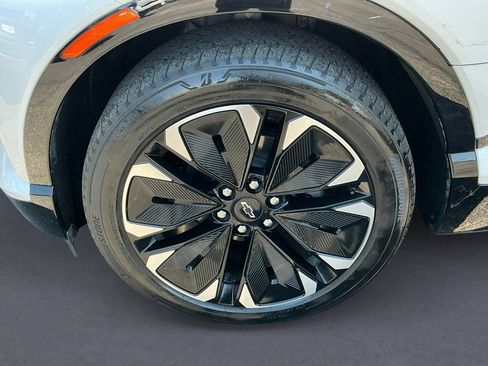 Used 2024 Chevrolet Blazer EV RS AWD/4WD image 9