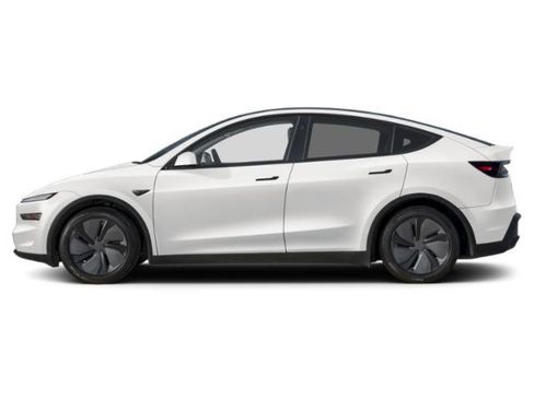 Used 2026 Tesla Model Y 2WD image 3