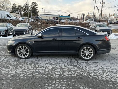 Used 2015 Ford Taurus Limited w/ Equipment Group 301A image 5