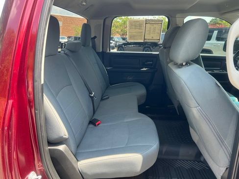 Used 2018 RAM 1500 Express w/ Express Value Package RWD image 21
