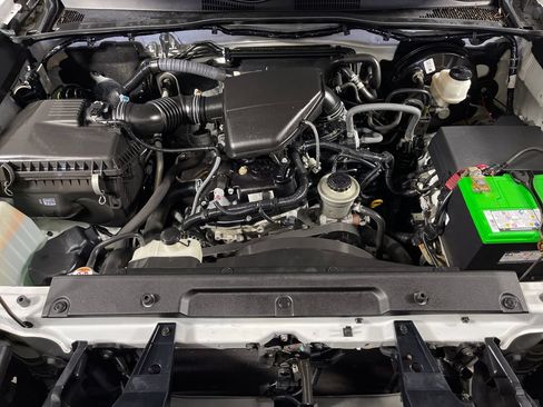 Certified 2020 Toyota Tacoma SR AWD/4WD image 9
