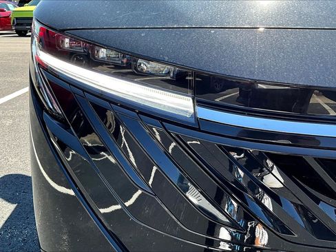 New 2026 Nissan Sentra SV FWD image 8