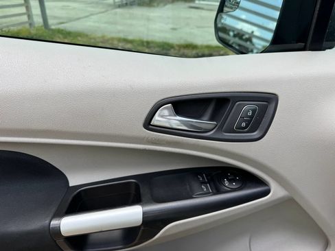 Used 2022 Ford Transit Connect XLT FWD image 20