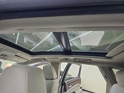 Used 2015 Cadillac SRX Luxury w/ Driver Awareness Package image 38