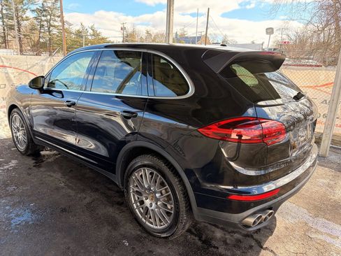 Used 2015 Porsche Cayenne S image 12