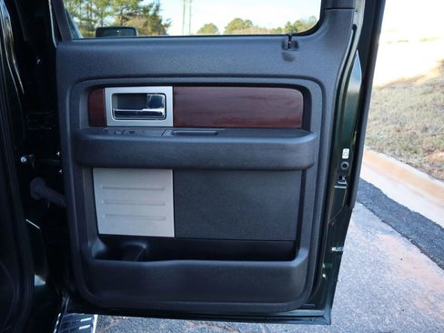 Used 2014 Ford F150 King Ranch w/ King Ranch Luxury Package image 20