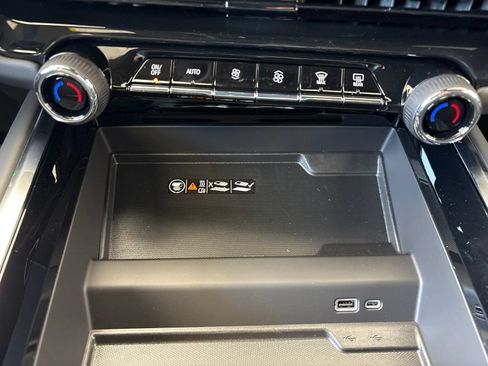 New 2026 Chevrolet Suburban Premier w/ Sun And Tow Package RWD image 30
