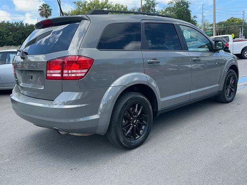 Used 2020 Dodge Journey SE w/ Blacktop Package FWD image 9