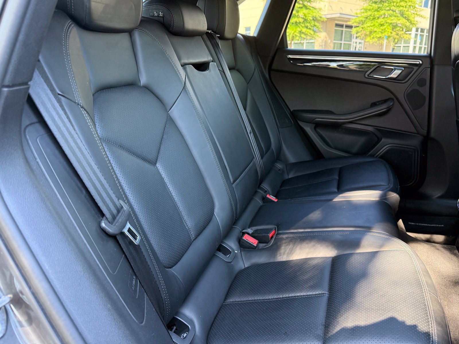 Used 2015 Porsche Macan S AWD/4WD image 40
