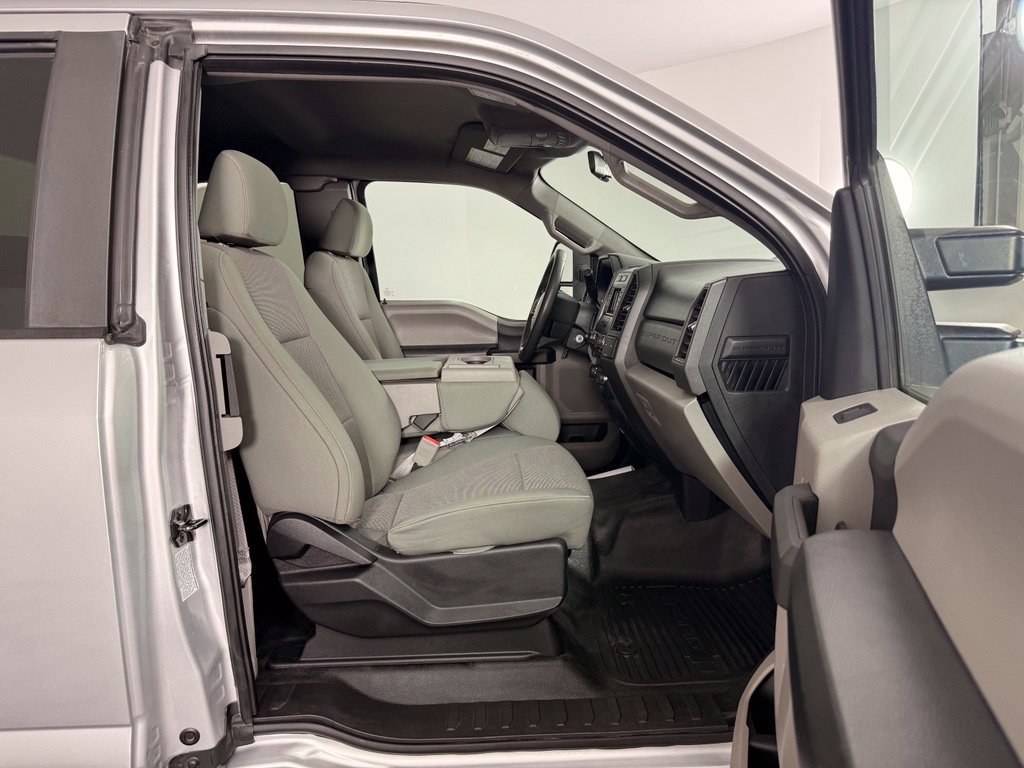 Used 2018 Ford F350 XL w/ Power Equipment Group AWD/4WD image 15
