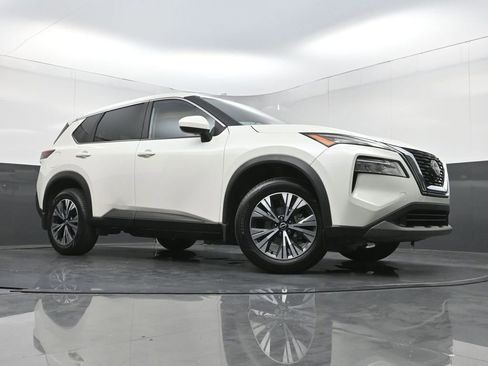Used 2023 Nissan Rogue SV FWD image 22