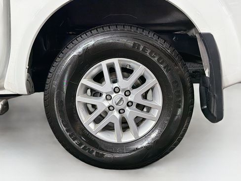 Used 2017 Nissan Frontier SV image 28