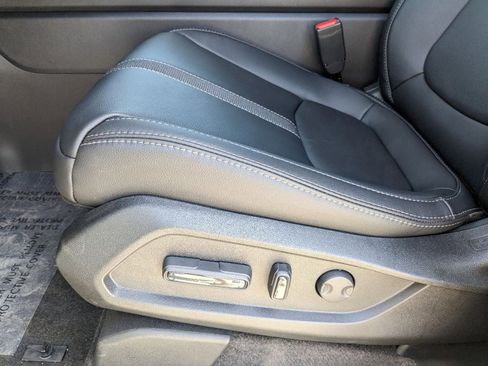 New 2025 Honda Pilot EX-L image 12