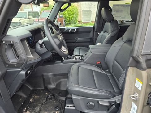 New 2026 Ford Bronco Big Bend w/ Black Diamond Package AWD/4WD image 19