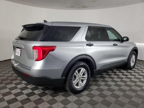 Used 2023 Ford Explorer 2WD image 4