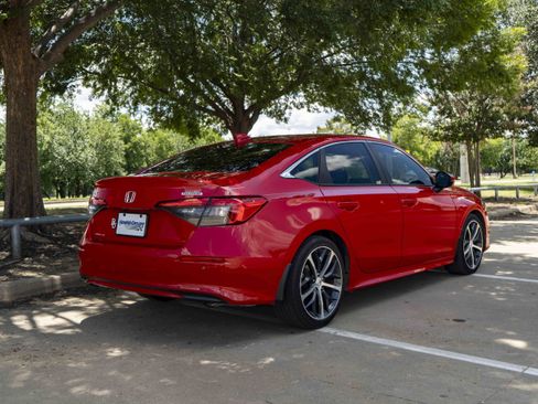 Used 2024 Honda Civic Touring image 9