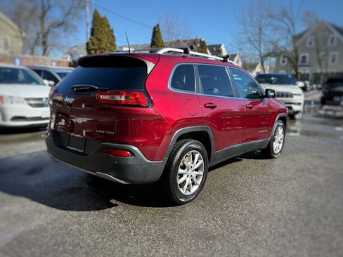 Used 2018 Jeep Cherokee Limited image 10