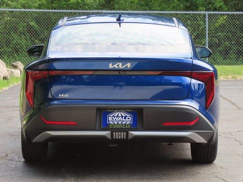 New 2025 Kia K4 LXS image 17