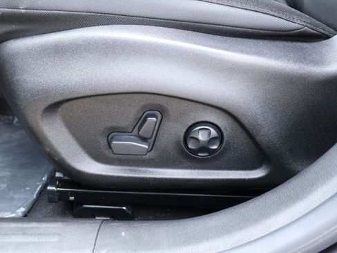 Used 2016 Jeep Renegade Latitude AWD/4WD image 24