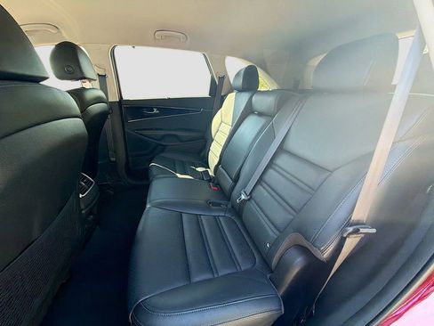 Used 2018 Kia Sorento EX image 26