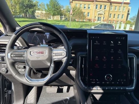 New 2026 GMC Yukon Elevation AWD/4WD image 17