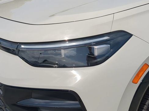 Certified 2026 Volkswagen Tiguan SE R-Line FWD image 7