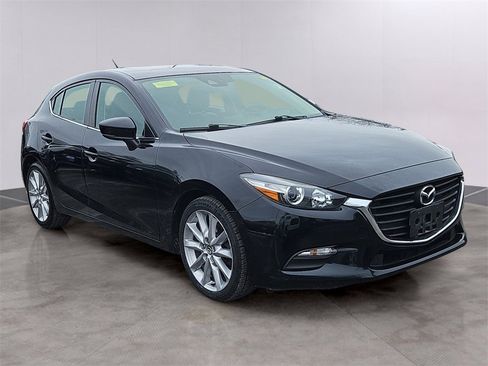 Used 2017 MAZDA MAZDA3 Touring image 3