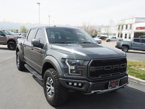 Used 2018 Ford F150 Raptor w/ Equipment Group 802A Luxury AWD/4WD image 9