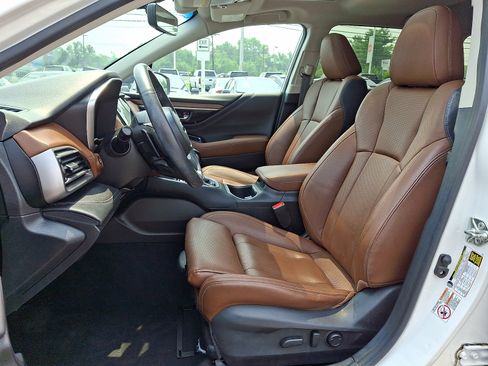 Used 2020 Subaru Outback Touring AWD/4WD image 14