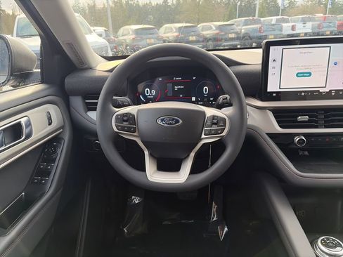 New 2026 Ford Explorer Active image 16