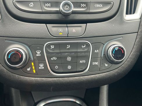 Used 2023 Chevrolet Malibu LT FWD image 13