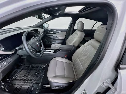 Certified 2024 Buick Envista Avenir FWD image 18